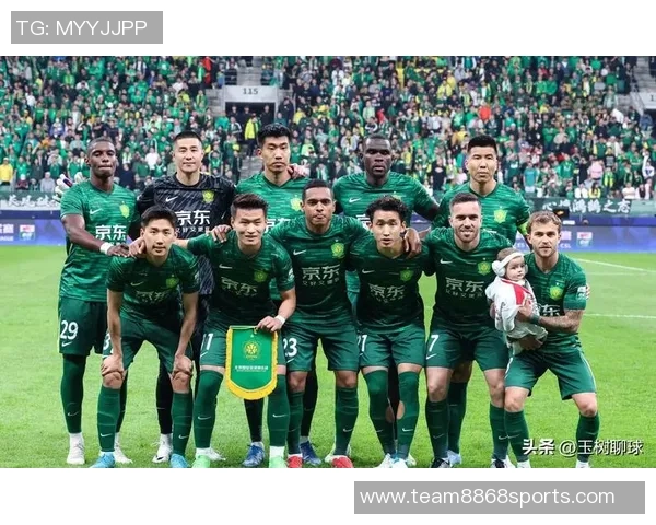 国安球迷机场送别塞蒂恩张源泪洒离别情深